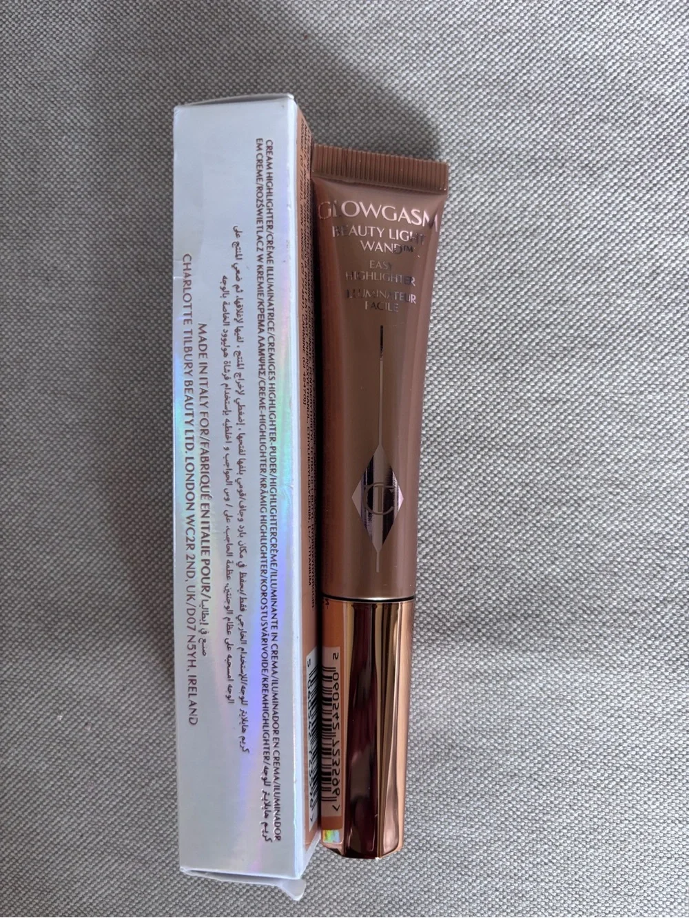 Charlotte Tilbury Glowgasm Beauty Light Wand - Bronze Tone Highlighter